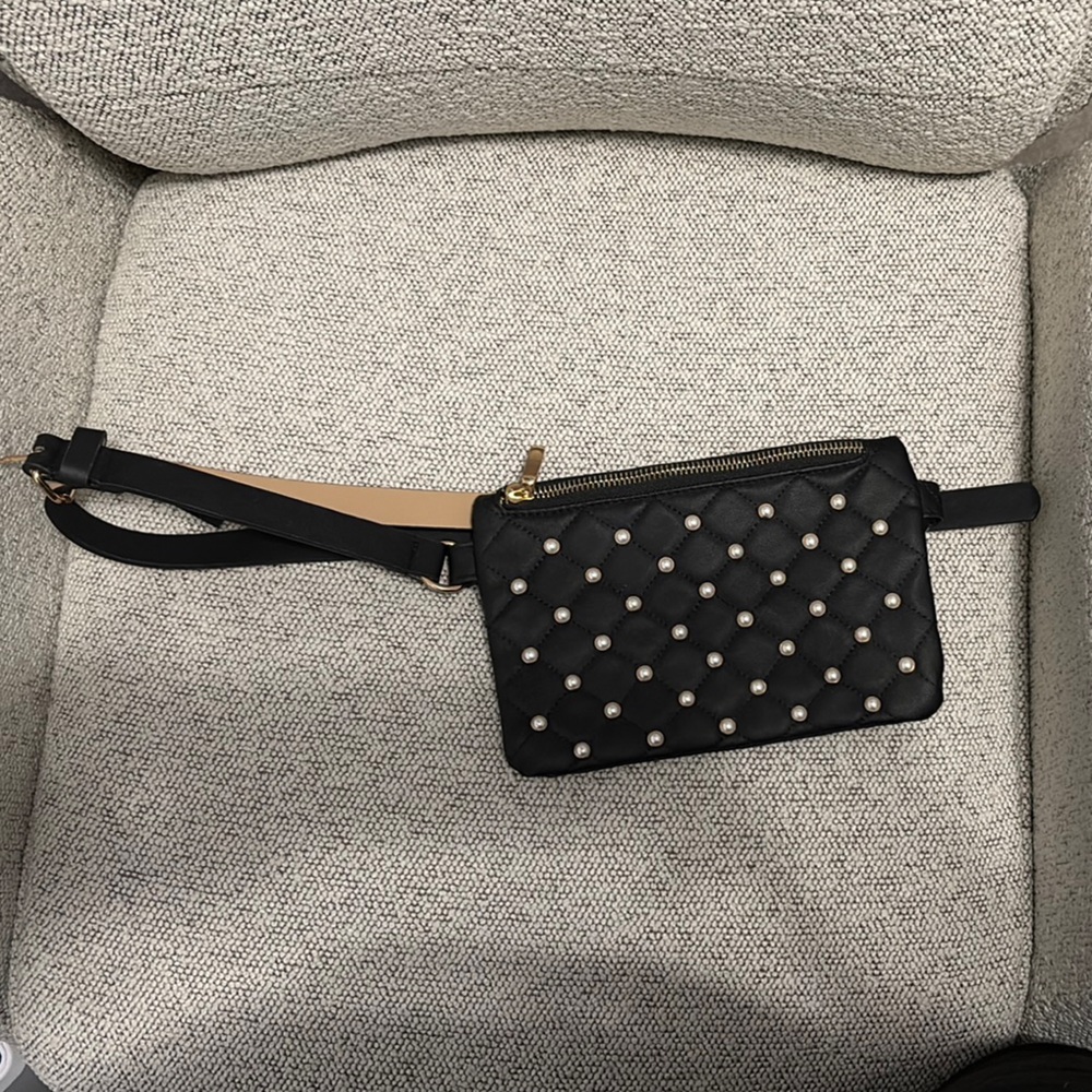 Torrid Black Quilted Studded Belt Bag Sz 2